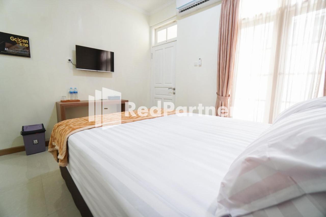 Fazza Syariah Mitra Reddoorz Hotel 2*