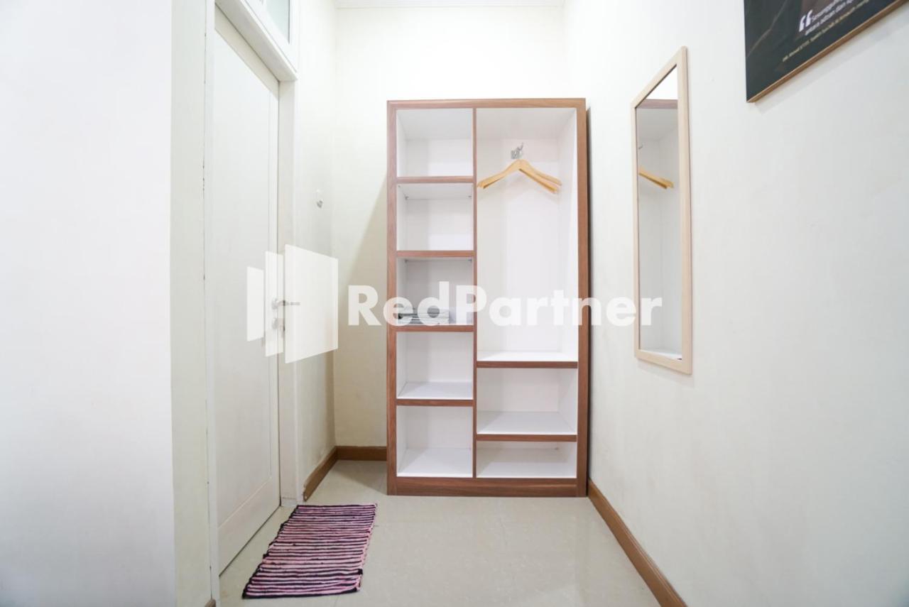 Fazza Syariah Mitra Reddoorz Jakarta